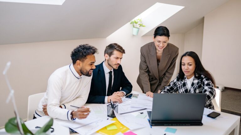 Comment faire un pitch deck convaincant : structure et conseils